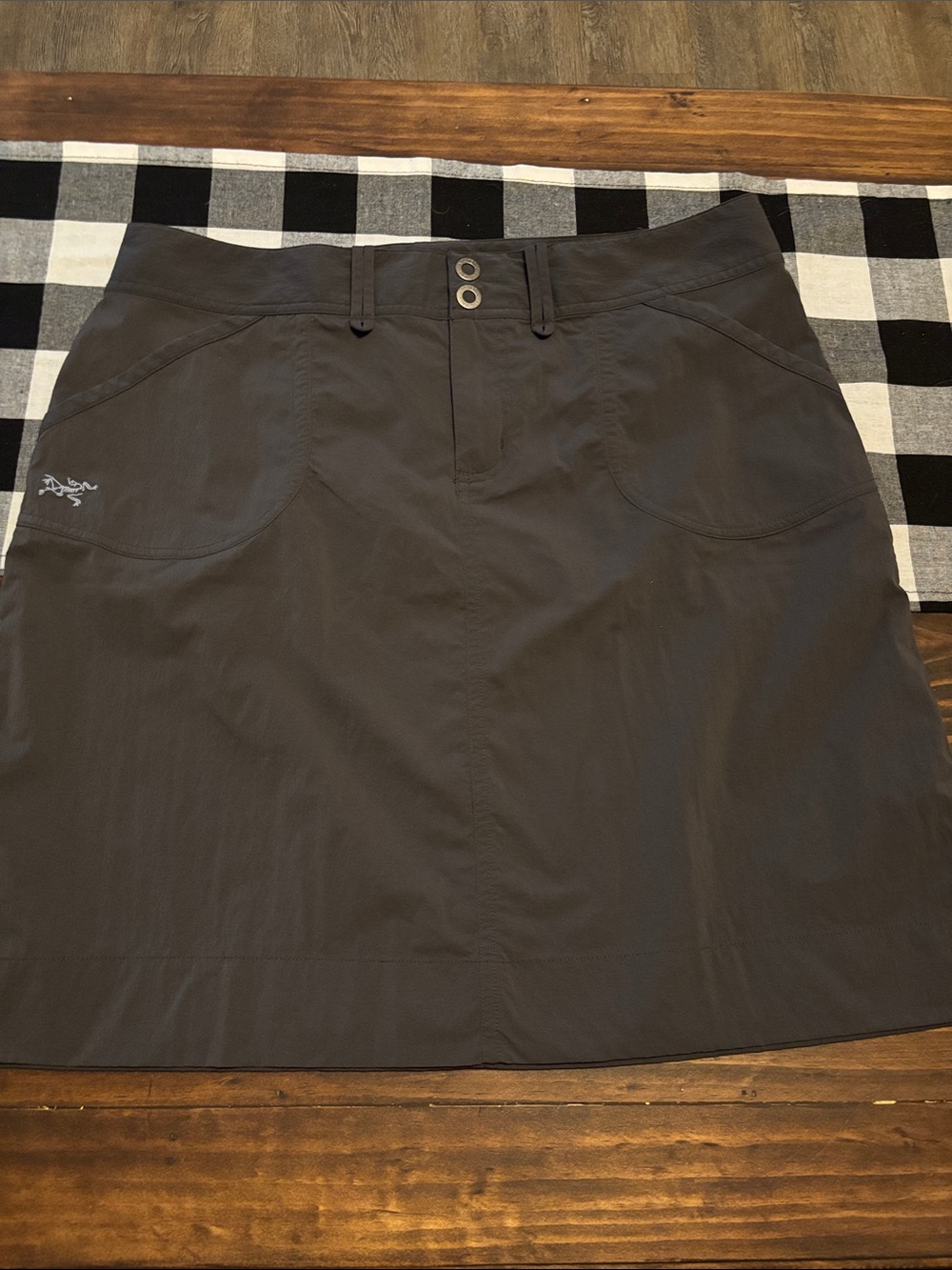 Arc’teryx gray hiking skirt 10
